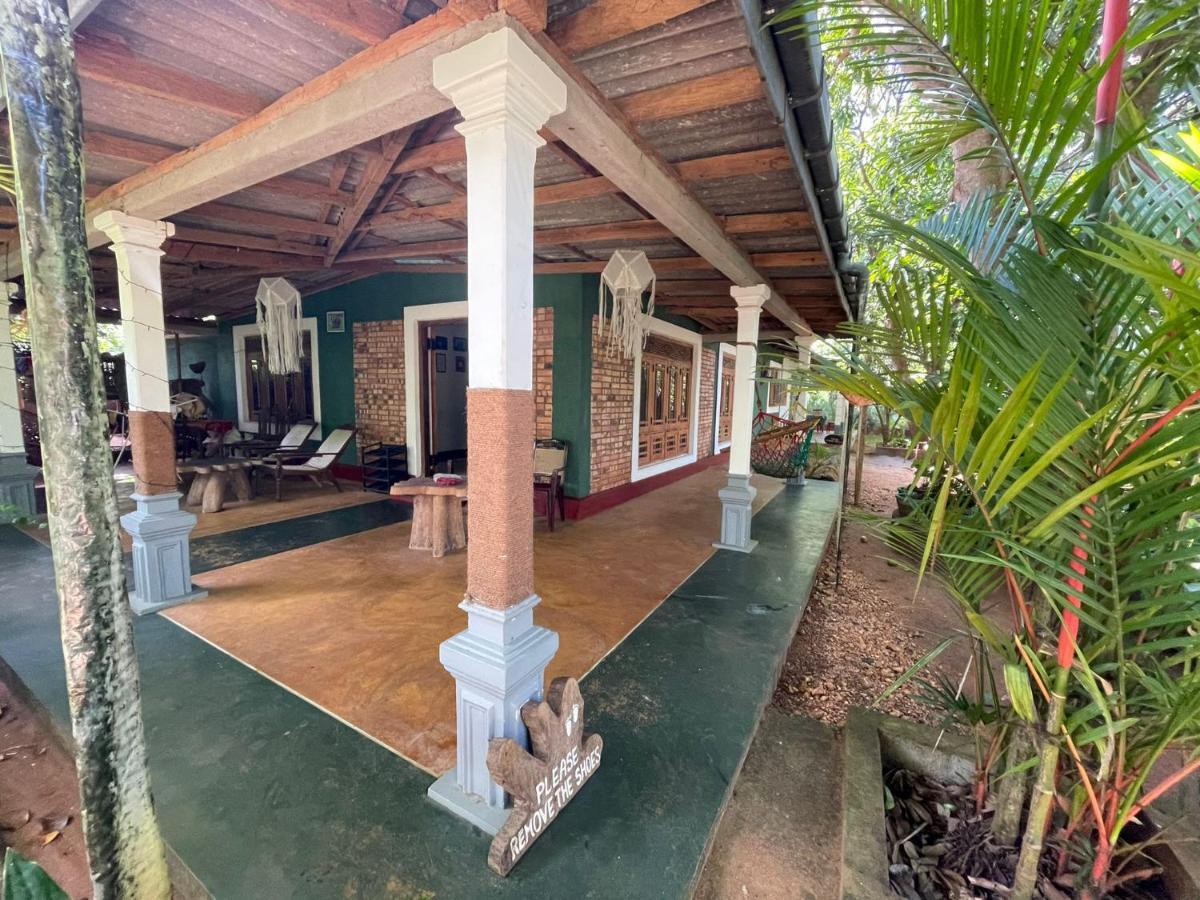 Thilina Homestay Sigiriya Bagian luar foto